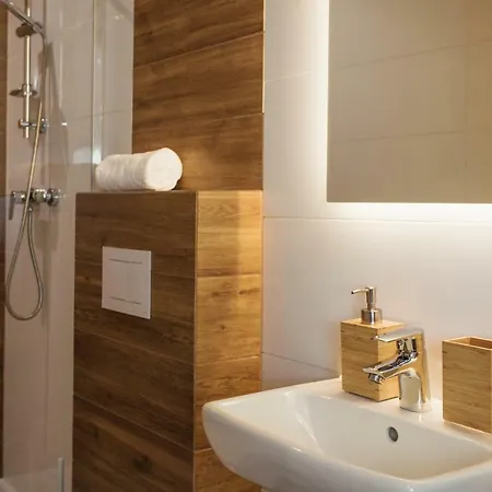 Szaron 250 M Do Kortow Tenisowych I Bulwarow Wislanych - Dream