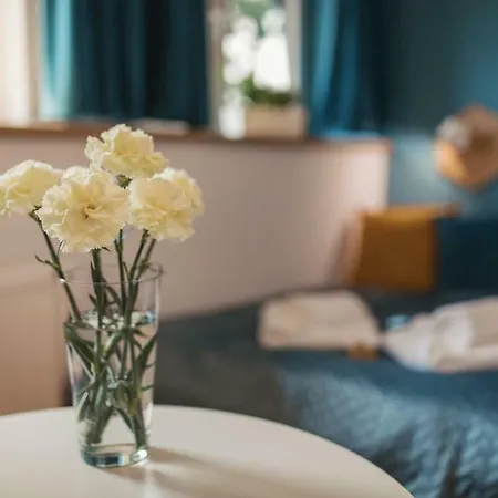 Szaron 250 M Do Kortow Tenisowych I Bulwarow Wislanych - Dream * Ustron