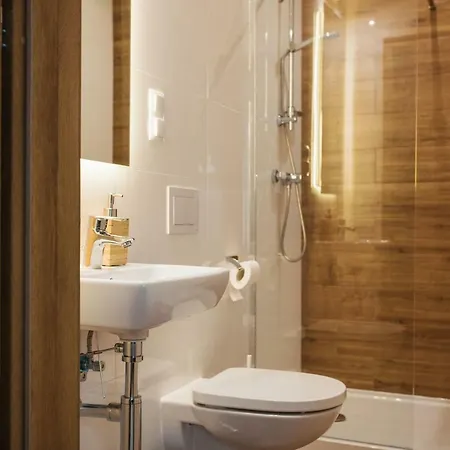 Apartment Szaron 250 M Do Kortow Tenisowych I Bulwarow Wislanych - Dream