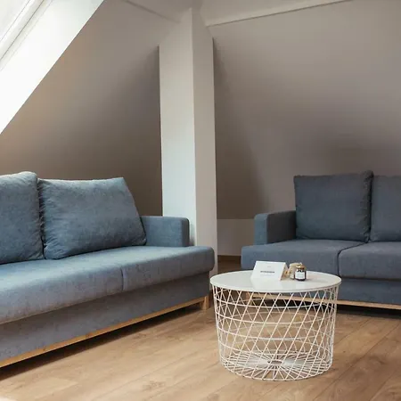 Szaron 250 M Do Kortow Tenisowych I Bulwarow Wislanych - Dream Ustroń