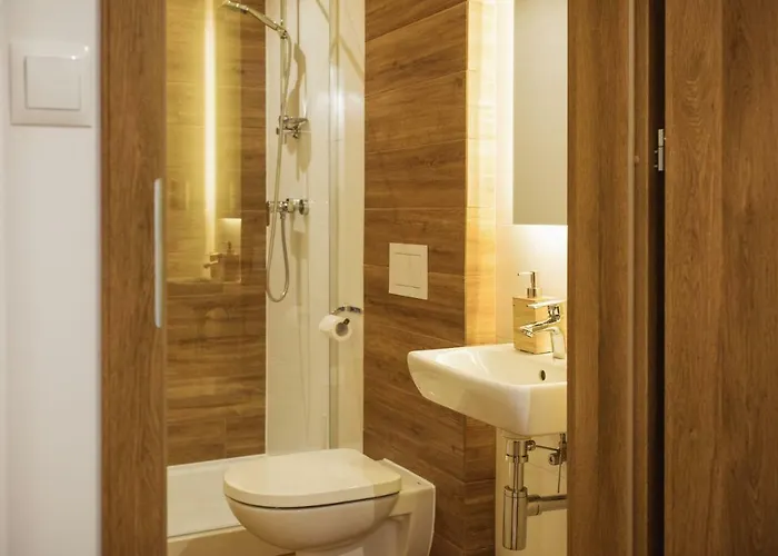 Szaron 250 M Do Kortow Tenisowych I Bulwarow Wislanych - Dream Ustron