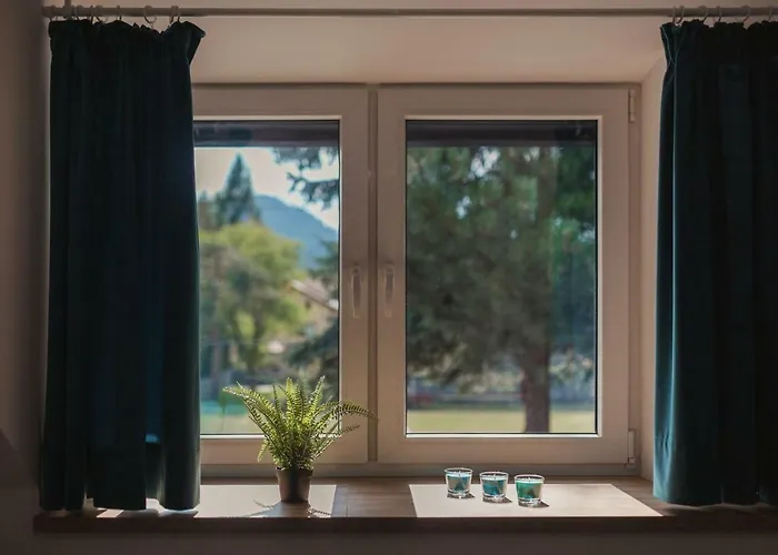 Szaron 250 M Do Kortow Tenisowych I Bulwarow Wislanych - Dream * Ustron