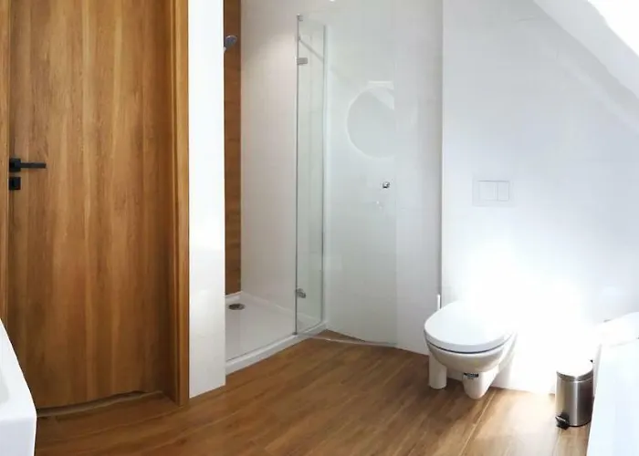 Szaron 250 M Do Kortow Tenisowych I Bulwarow Wislanych - Dream Ustron