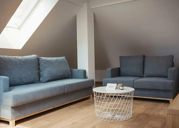 Szaron 250 M Do Kortow Tenisowych I Bulwarow Wislanych - Dream Ustron